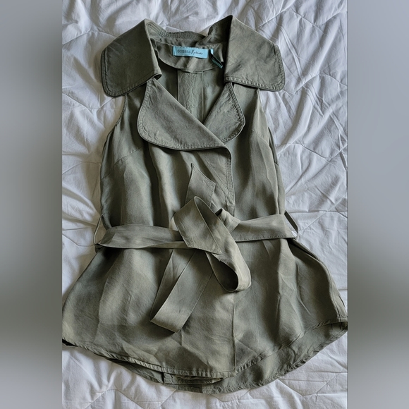 Marciano Summer Wrap around top - Picture 1 of 3